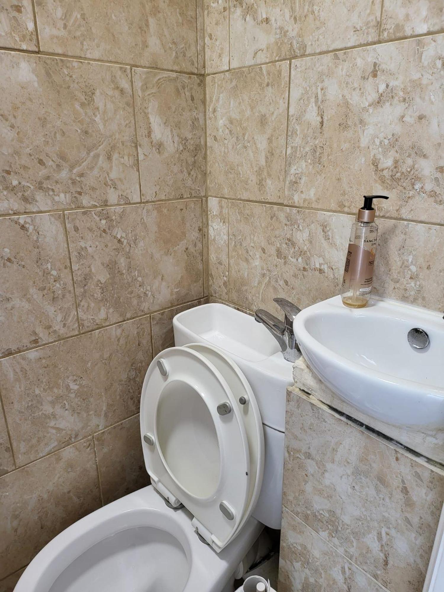 Serene 1 Bedroom, 3 Single Beds Бристоль Екстер'єр фото